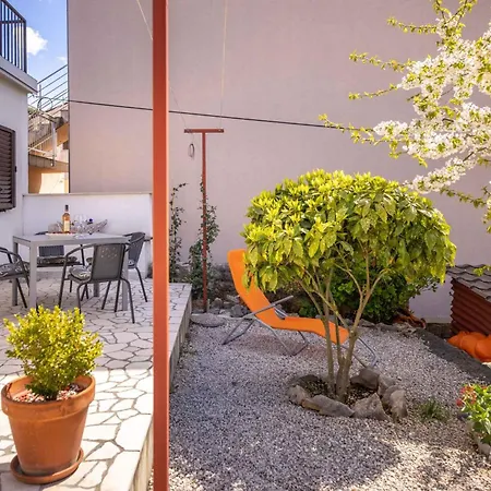 House And Apt. In 39364 Appartement