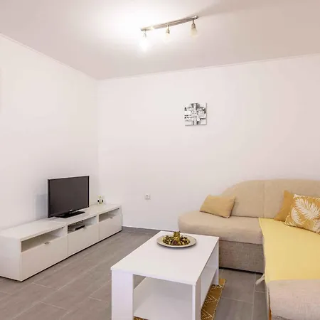 House And Apt. In 39364 شقة *