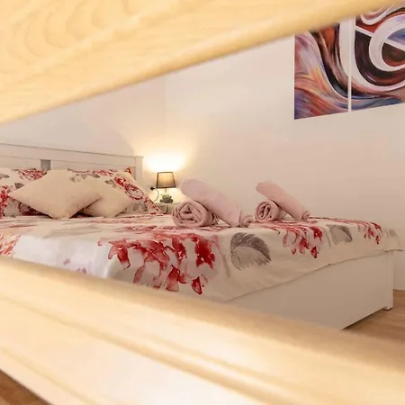 شقة House And Apt. In 39364 تْسْغيكفانِتْسا