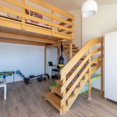 House And Apt. In 39364 Apartment *