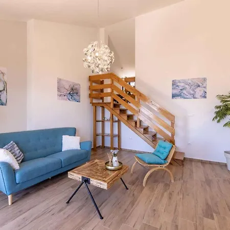 House And Apt. In 39364 Apartment *