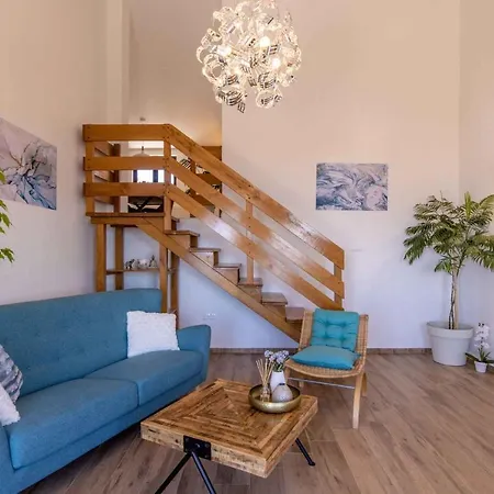 House And Apt. In 39364 Apartment